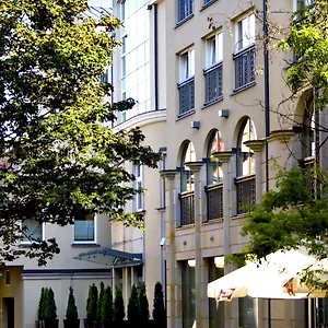 **** Aparthotel Mamaison Diana Polonia